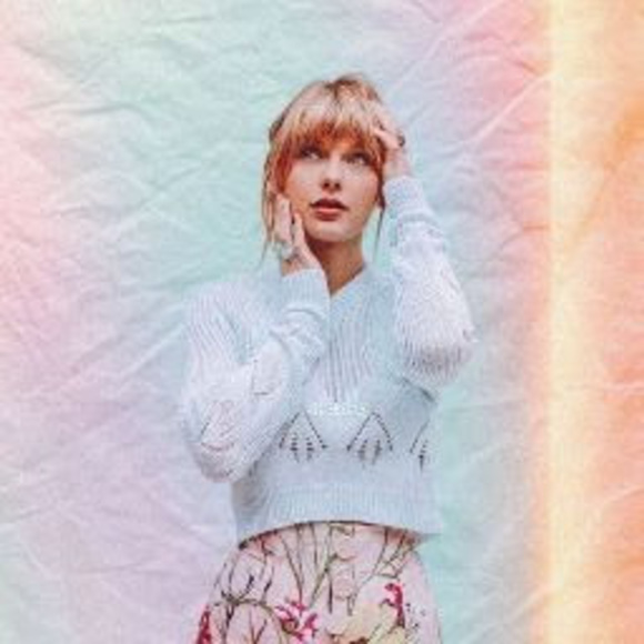 Meet your Posher, Ava - Picture 1 of 1